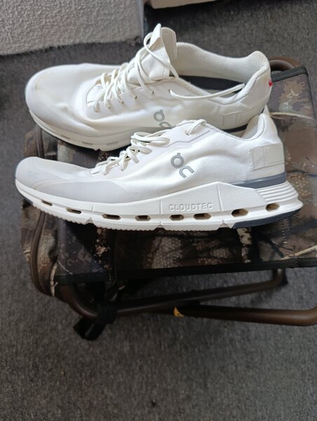 Adidasi barbati NR 42 ( nu trimit prin curier sau posta